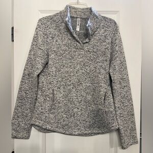 NWOT!  Gray fleeced lined top!